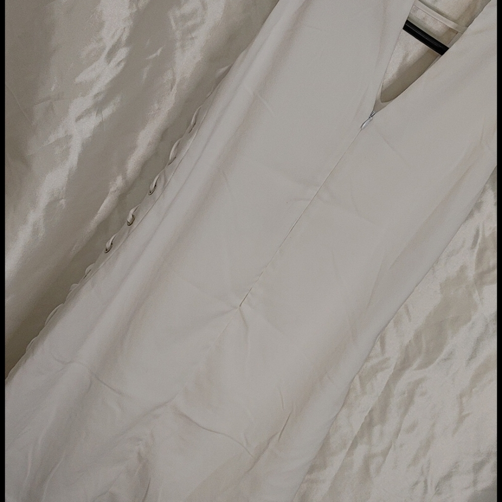 Dress - Picture 5 of 5